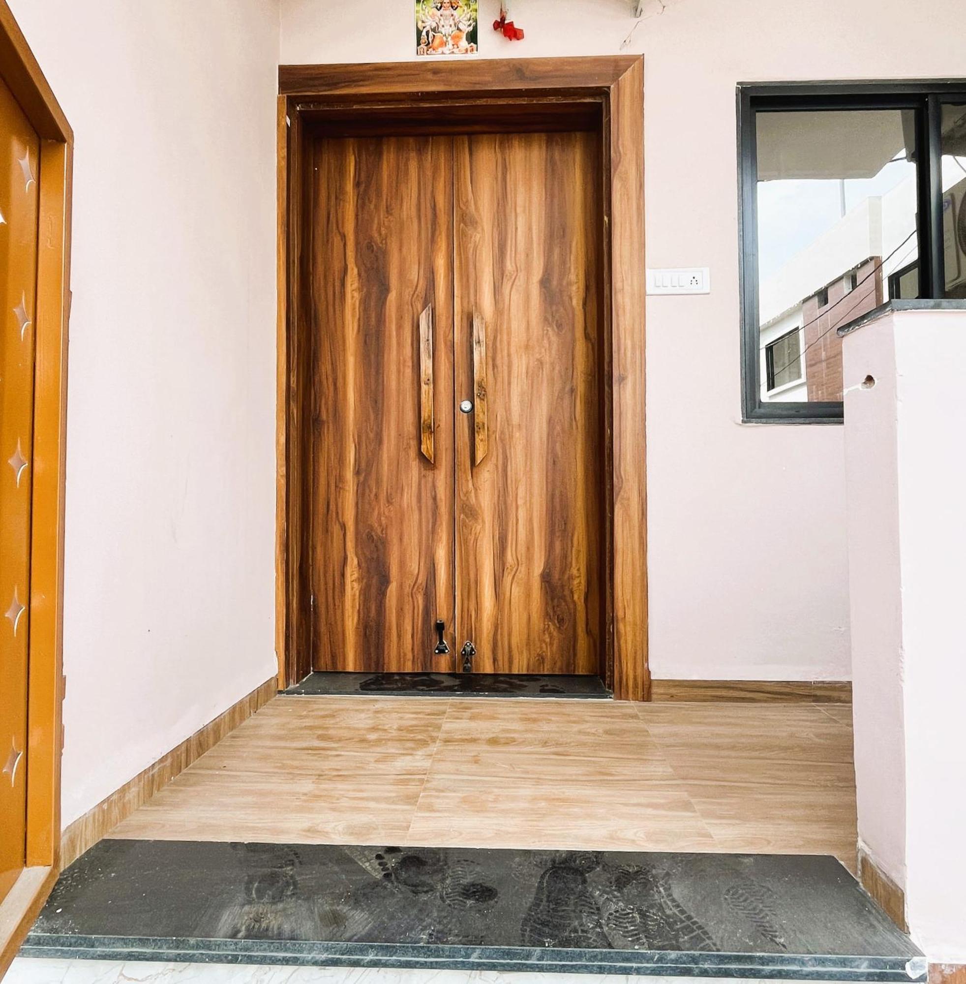 Shree Stay Inn Luxe' Holiday Home Ujjain Exterior photo